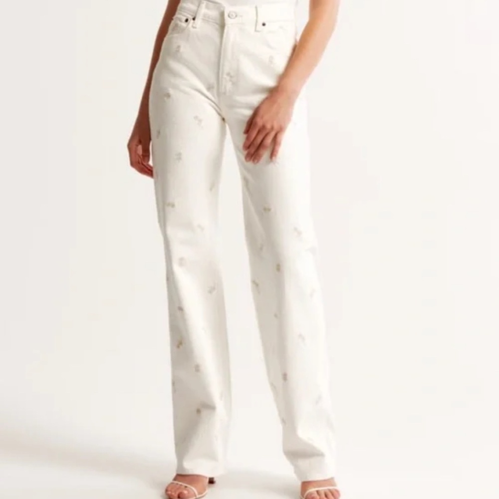 NWT white jeans size 27 Long Abercrombie and Fitch